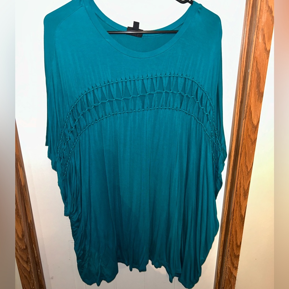 Knit cutout tee